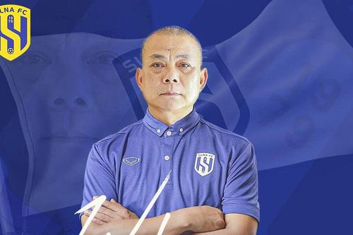 SLNA thay HLV trưởng để đua trụ hạng V-League