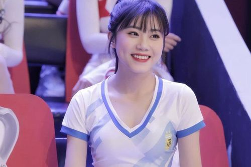 Vẻ gợi cảm của hot girl Phú Thọ giỏi chơi bóng