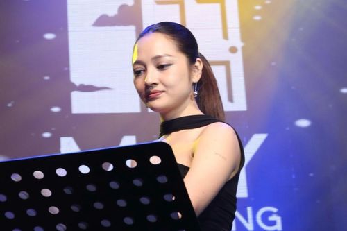 Được khán giả yêu cầu hát hit của Hồ Quang Hiếu, Bảo Anh xử lý sao?