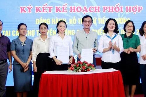 Hội LHPN Đà Nẵng đồng hành cùng nữ tiểu thương chuyển đổi số