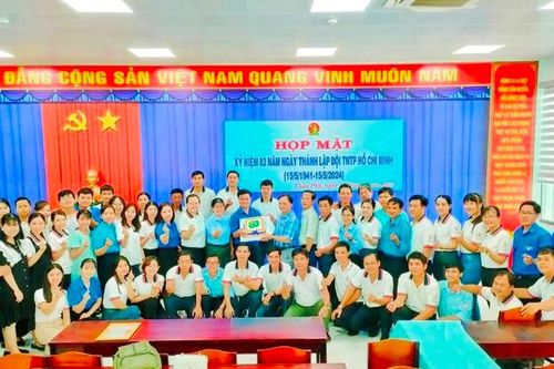Hội đồng đội huyện Châu Phú họp mặt kỷ niệm ngày thành lập Đội Thiếu niên Tiền phong Hồ Chí Minh