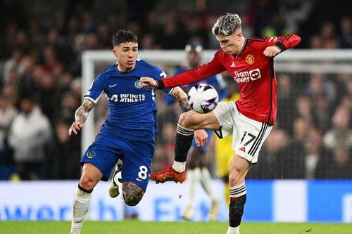 Hai chuyến xe ngược chiều