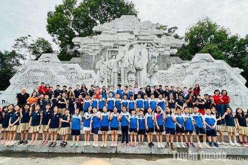 Trường Tiểu học Lê Văn Tám và trường Tiểu học Đoàn Thị Điểm giao lưu, chia sẻ kinh nghiệm