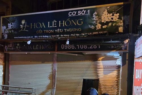 Kịp thời giải cứu hai người mắc kẹt trong đám cháy tại Phổ Yên