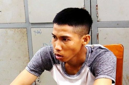 Hết tiền tiêu xài, một tay 'phượt' có 3 tiền án giở chiêu 'ăn bay'
