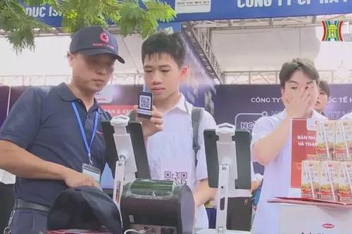 Smart Canteen bảo vệ học sinh trước thực phẩm bẩn