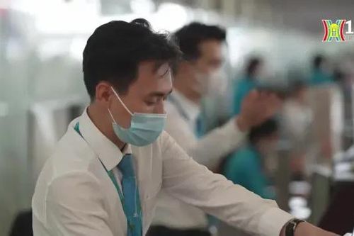 Các hãng hàng không bán vé không vượt mức giá quy định