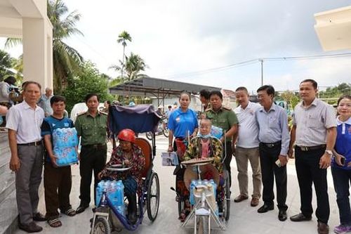 Niềm vui nước về với dân