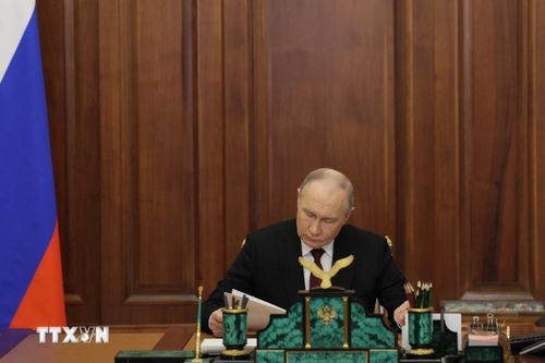 Tổng thống Nga Vladimir Putin phê chuẩn cơ cấu chính phủ có 10 Phó Thủ tướng