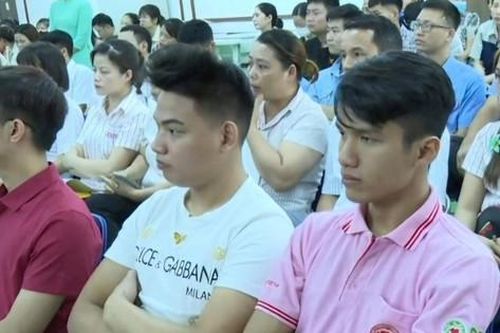 Người lao động Thủ đô đặc biệt quan tâm đến pháp luật lao động, bảo hiểm xã hội