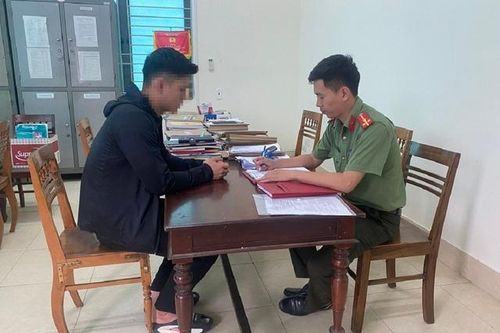 Bị kiểm tra nồng độ cồn, nam thanh niên xúc phạm công an, đăng tin sai sự thật lên mạng