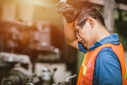 Dùng thuốc hạ sốt gì khi bị sốc nhiệt, lả nhiệt mùa nắng nóng?