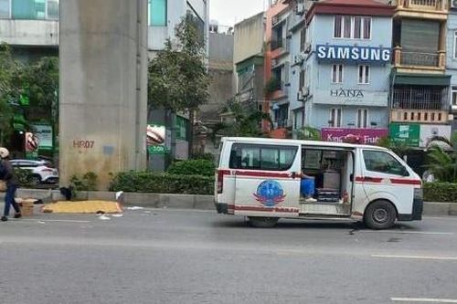 Hai thanh niên thương vong dưới gầm đường sắt trên cao ở Hà Nội