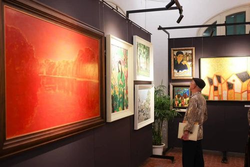 Triển lãm mỹ thuật 'Qua miền Tây Bắc và Người Hà Nội'