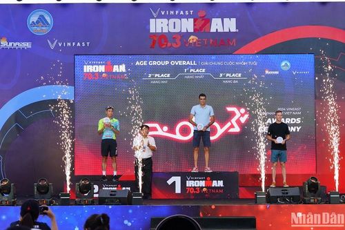 IRONMAN 70.3 Việt Nam: Fabien Celeste và Ana Garcia Rodas giành chiến thắng