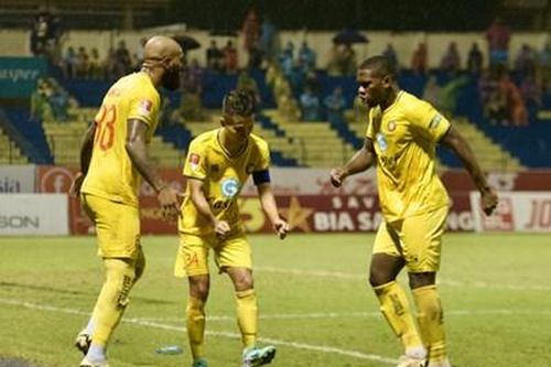 Vòng 18 V-League 2023-2024: Đông Á Thanh Hóa tìm lại niềm vui chiến thắng