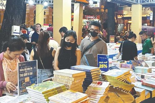 Những tác phẩm không dành cho đại chúng
