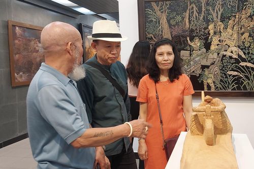 'Trang sử xưa chưa bao giờ cũ!'