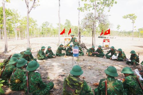 Chủ động phòng, chống say nắng, say nóng cho bộ đội