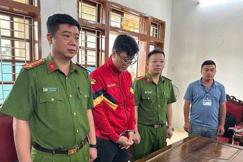 Nhân viên ngân hàng chiếm đoạt tiền trong tài khoản của nhiều khách hàng