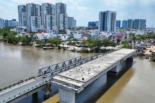 Cận cảnh hai cầu nghìn tỷ giải cứu ùn tắc cửa ngõ phía Nam TPHCM sắp về đích