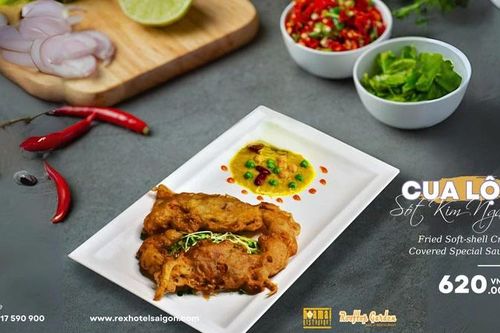 Hương vị mới lạ của cua lột rang sốt kim ngân