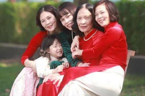 Nói câu 'Con yêu mẹ' mỗi ngày
