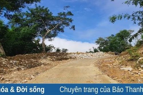 Mở đường vào bản