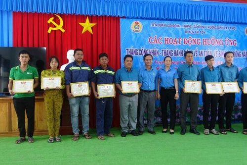 Chăm lo bảo vệ quyền lợi công nhân ở Tri Tôn