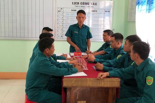 Chỉ huy Trưởng Ban Chỉ huy quân sự xã Cư An gương mẫu học tập và làm theo lời Bác