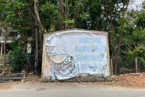 Cần thay mới pa nô tuyên truyền