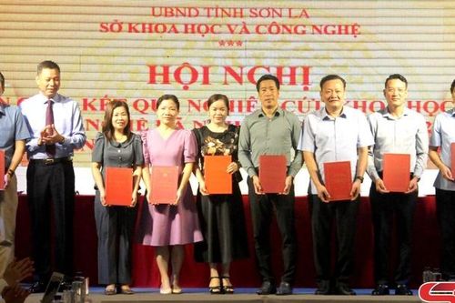 Bàn giao kết quả nghiên cứu khoa học và công nghệ nghiệm thu năm 2023