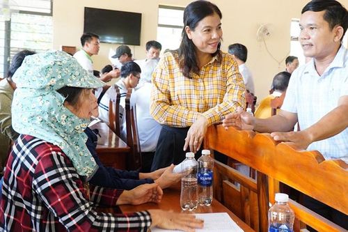Đảng chịu sự giám sát của nhân dân - Gốc vững, cây bền, muôn sự đều nên: Bài 3: Thiết thực, trách nhiệm, phát huy quyền làm chủ