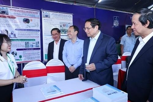 Thủ tướng khích lệ thế hệ trẻ 'gen Z' không ngừng sáng tạo, khởi nghiệp