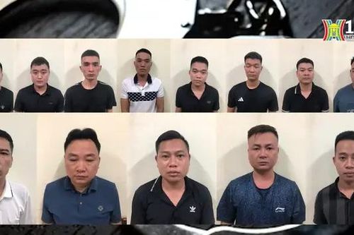 Khởi tố nhóm đối tượng đánh bạc