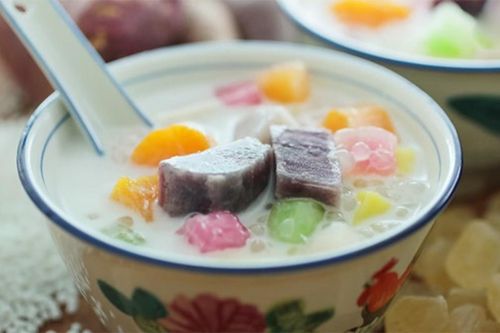 Những món ăn nổi tiếng nhất khu chợ Bến Thành bạn không nên bỏ lỡ