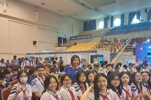 TP Hồ Chí Minh: Tiếp tục đề xuất miễn học phí bậc THCS