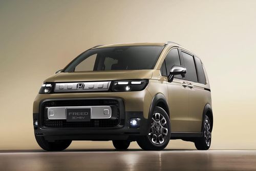 Cận cảnh Honda Freed - mẫu MPV hybrid đầy thực dụng