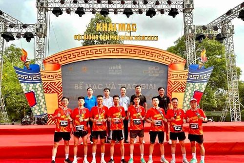 Nhiều hoạt động văn hóa, thể thao hấp dẫn tại lễ hội Gióng đền Phù Đổng