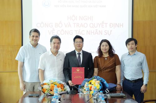 NSND Quốc Hưng làm Phó Giám đốc Phụ trách Học viện Âm nhạc Quốc gia Việt Nam