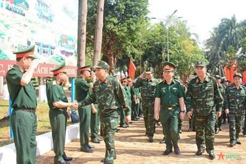 Tọa đàm Quân đội tham gia phát triển kinh tế gắn với tăng cường, củng cố quốc phòng, an ninh