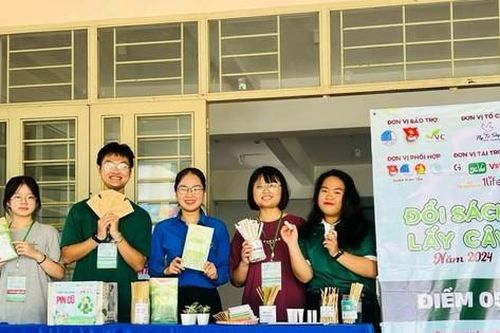 Lan tỏa ý thức 'sống xanh' và tiếp sức cho trẻ em vùng cao