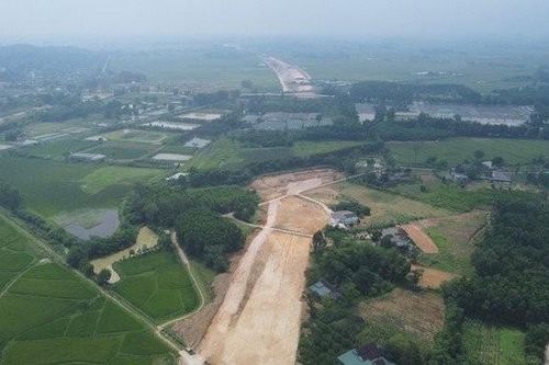 Khơi thông 'điểm nghẽn' mặt bằng để thi công dự án cao tốc Bắc - Nam