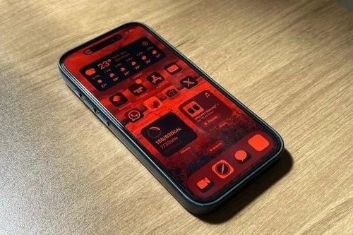 iPhone biến thành phiên bản 'nguyệt thực' bí ẩn, quyến rũ