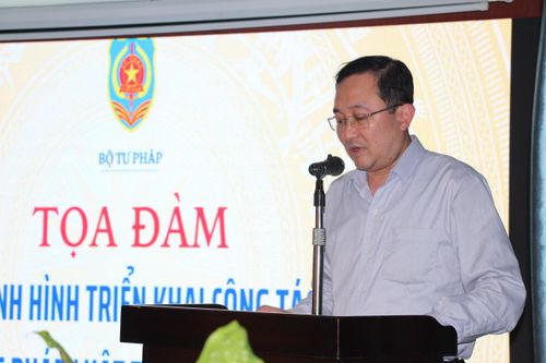Cấp bách nâng cao ý thức pháp luật cho người trẻ tại trường học