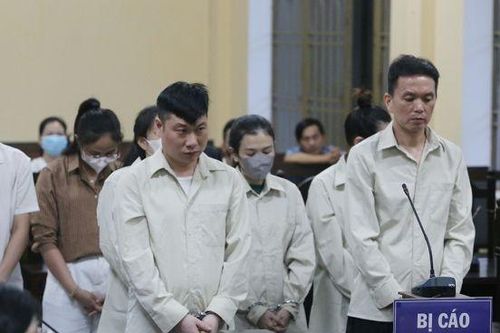 Xét xử đường dây chuyển trái phép hơn 1.400 tỷ đồng ra khỏi Việt Nam