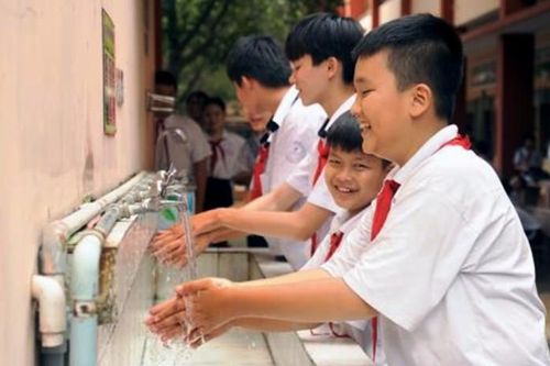 Nâng cao nhận thức tiết kiệm nước, bảo vệ môi trường cho học sinh Hà Nội