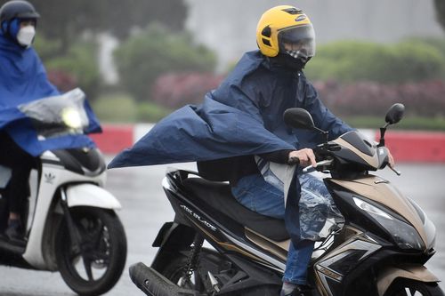 Thời tiết Hà Nội 3 ngày tới: Nắng đến 34 độ rồi mưa giông trở lại