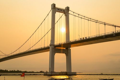 Những nhịp cầu nối đôi bờ vui