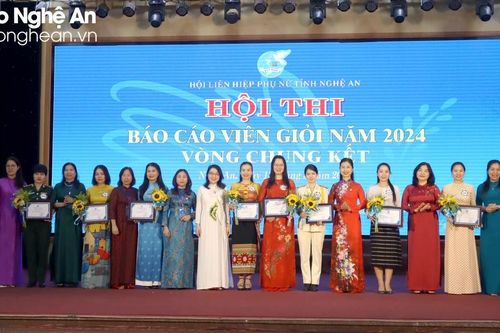 Hội Liên hiệp phụ nữ tỉnh trao giải Hội thi 'Báo cáo viên giỏi' năm 2024